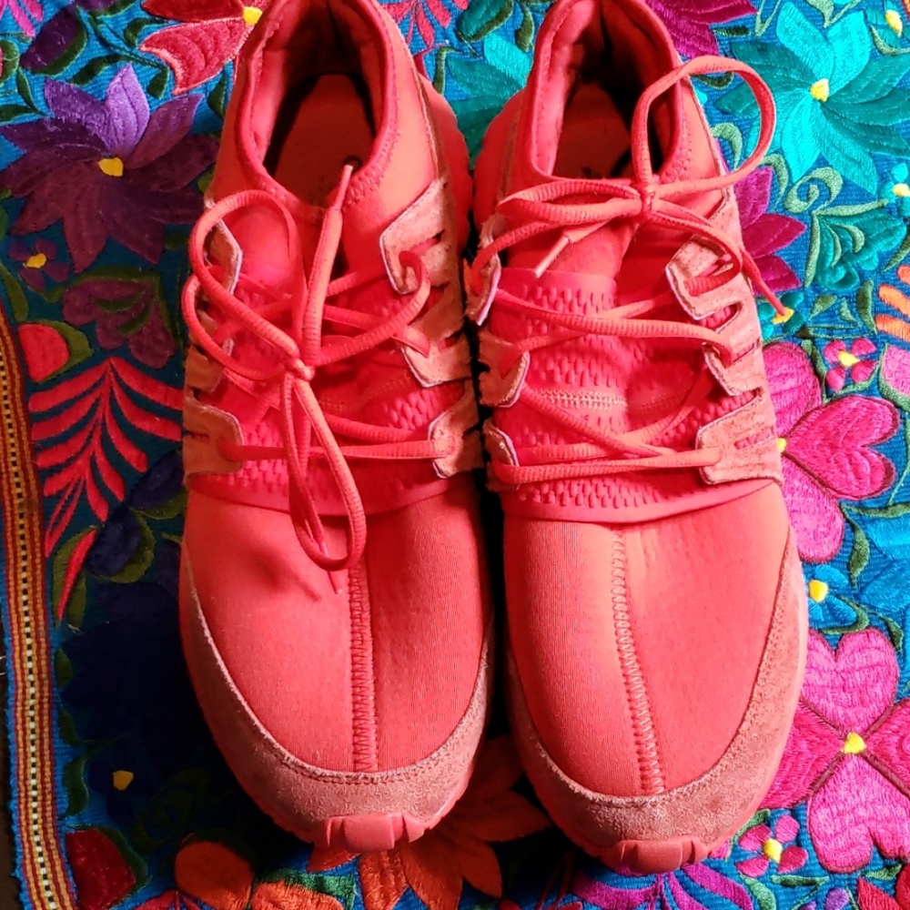 Adidas tennishoes